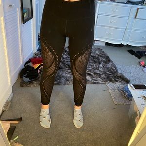 Lululemon Reveal Tight Precision black leggings